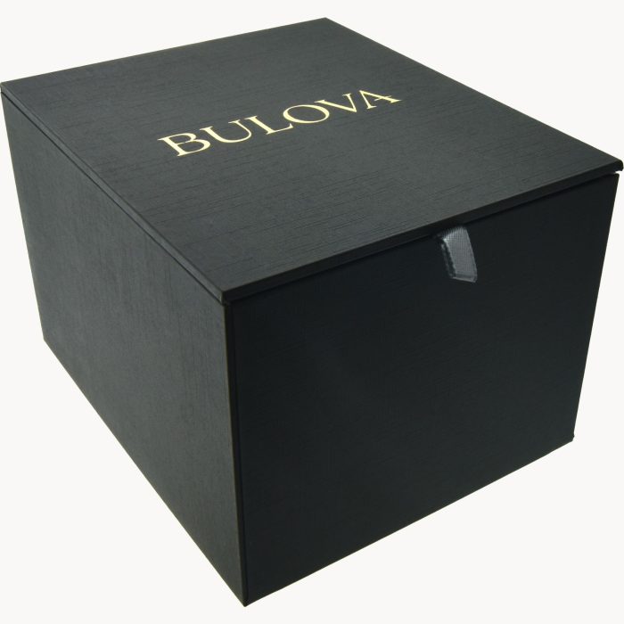 X0100 Bulova Watch Box 1 Closed 2